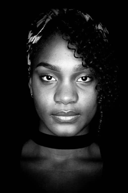 Photographe Projet Artistique Publicitaire Campagne Edito Prêt à Porter Portraitiste MODE Marketing Bamba NGAMB Senzal Entreprise Collaborateur Marque employeur