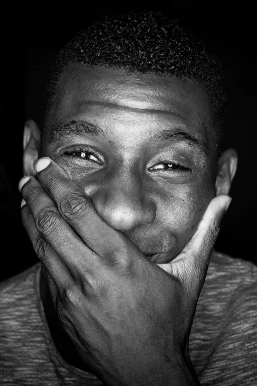 Photographe Projet Artistique Publicitaire Campagne Edito Prêt à Porter Portraitiste MODE Marketing Bamba NGAMB Senzal Entreprise Collaborateur Marque employeur