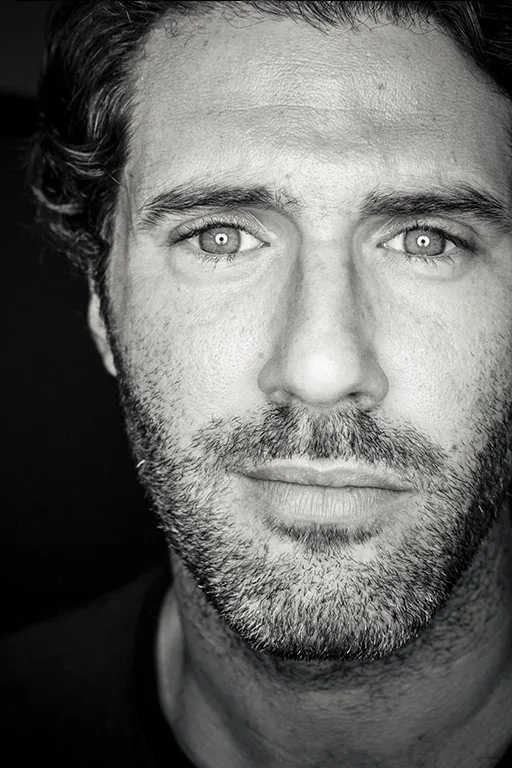 Photographe Publicitaire Campagne Edito Prêt à Porter Portraitiste MODE Marketing Bamba NGAMB Senzal Entreprise Collaborateur Marque employeur